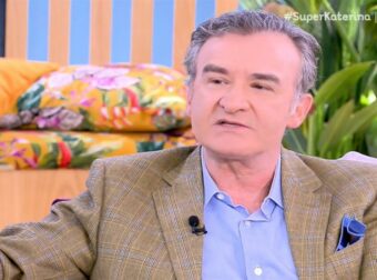 Ο Νίκος Ορφανός αποκαλύπτει: «Δάκρυζα από ευγνωμοσύνη που ήμουν ζωντανός και δυνατός μετά τον όγκο στο κεφάλι μου».