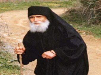 «Η εκπλήρωση της προφητείας του Αγίου Παΐσιου: Είναι το τέλος της Ελλάδας κοντά;»