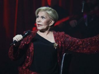 Η ΣΤΙΓΜΗ ΠΟΥ ΑΠΟΚΑΛΥΨΕ ΤΟ ΤΕΛΟΣ ΓΙΑ ΤΗΝ ΑΓΑΠΗΜΕΝΗ ΜΑΣ ΤΡΑΓΟΥΔΙΣΤΡΙΑ: ΕΝΑ ΠΡΟΦΗΤΙΚΟ ΣΗΜΑΔΙ;