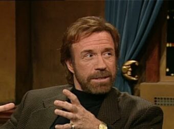 Ο θρύλος Τσακ Νόρις δεν είναι πια ανάμεσά μας: Αποχαιρετούμε έναν ήρωα.