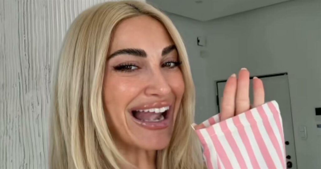 Ιωάννα Τούνη: Ενημερώνει το κοινό της για τη σημασία της 25ης Μαρτίου – «Ας μην κάνουμε γκάφες!»