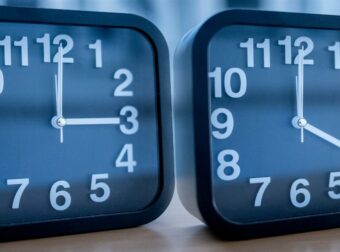 Ρύθμιση ώρας: Ανακαλύψτε πότε θα κερδίσουμε μία επιπλέον ώρα!