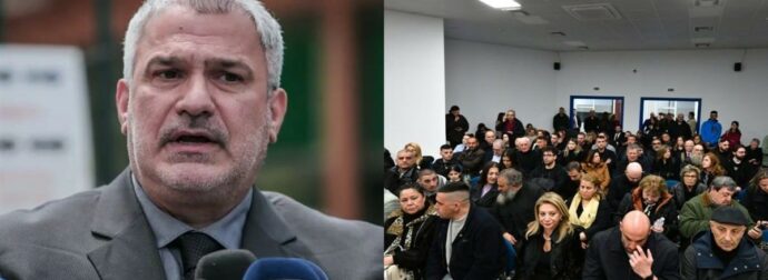 Οργισμένος και πάλι ο Χαριτάτος για την αίθουσα της δίκης των Τεμπών: Η αγανάκτησή του στα ύψη!