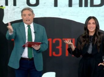Βελτιστοποιημένος τίτλος: Χασαπόπουλος: Το επικό σχόλιο για την ενδυμασία της Βούλγαρη – «Ανατρεπτικό στυλ, όχι Παρασκευή και 13!»