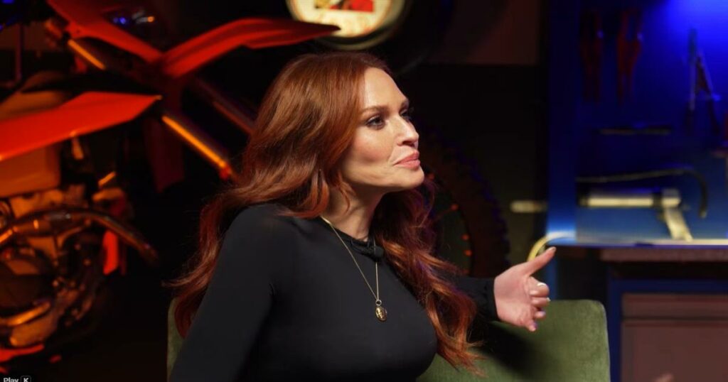 Σίσσυ Χρηστίδου: «Συνειδητοποίησα αργά ότι το lovebombing κρύβει τοξικότητα στις σχέσεις μου».