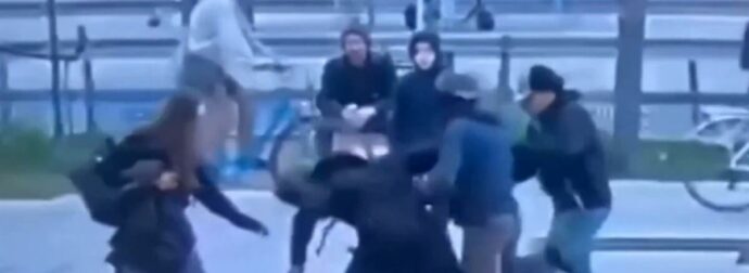 Νεαρός υπερασπιστής κοπέλας πέφτει θύμα βίαιης επίθεσης – Δείτε το σοκαριστικό βίντεο!