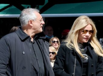 Αναστάτωση στην Μητρόπολη Αθηνών: Η εντυπωσιακή εμφάνιση της Μαριάννας Λάτση στην κηδεία της Μαρινέλλας που πυροδότησε σχόλια.