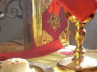 Πώς μπορώ να συμμετάσχω στη Θεία Κοινωνία το βράδυ της Ανάστασης χωρίς νηστεία και εξομολόγηση;