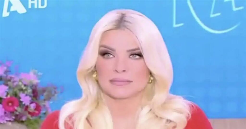 ΑΠΡΟΣΜΕΝΗ ΑΠΟΧΩΡΗΣΗ: Η ΚΑΤΕΡΙΝΑ ΚΑΙΝΟΥΡΓΙΟΥ ΑΠΟΧΩΡΗΣΕ ΑΙΦΝΙΔΙΑ ΑΠΟ ΤΟ ΚΑΝΑΛΙ!