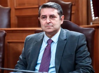 Ανατρεπτικό σκηνικό: Ο Μυλωνάκης λιποθύμησε κατά τη συνάντηση με τον Μητσοτάκη – Τι συνέβη στην ανταλλαγή καφέδων;