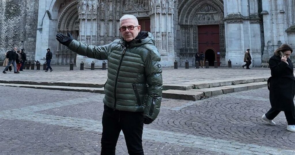 Ο Τάσος Δούσης: Αποκαλυπτικό άρθρο για την υποκρισία του Πάσχα – «Πώς εμφανίστηκες έτσι στον Επιτάφιο;»