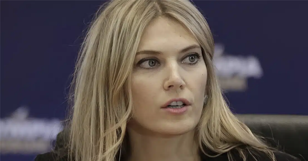 Λαμπερή εμφάνιση της Εύας Καϊλή στο κέντρο της Αθήνας – Γοήτευσε με την απλότητά της!