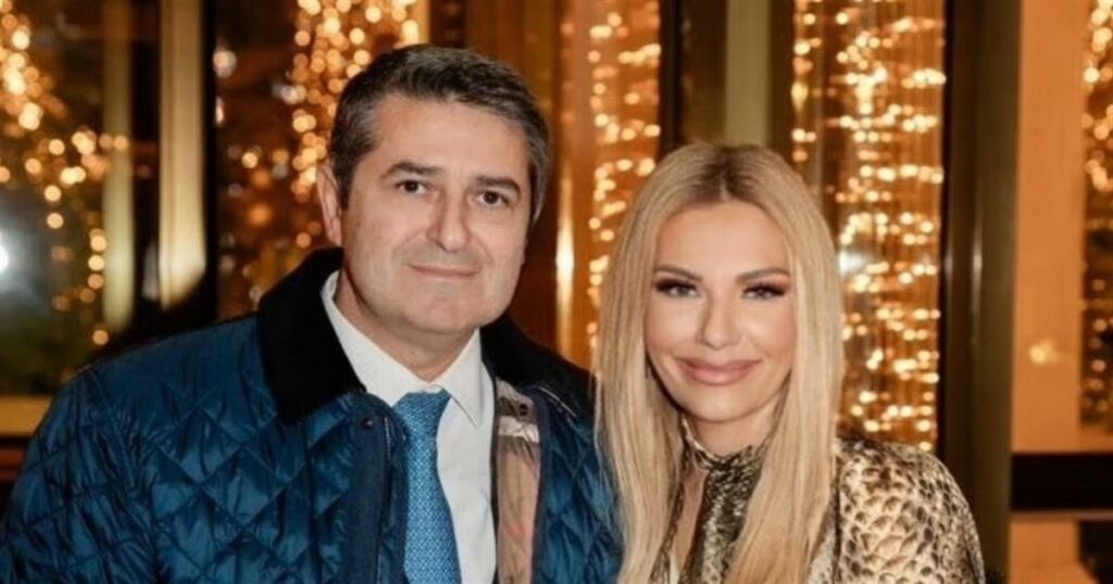 Καταπέλτης η Τίνα Μεσσαροπούλου: Δημόσια εξομολόγηση για την υγεία του συζύγου της και τα κομματικά παιχνίδια.