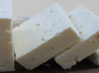 Εμπιστεύσου το μυστικό της γιαγιάς για φρέσκια φέτα όλο το χρόνο – Το μοναδικό υλικό που πρέπει να ξέρεις!