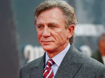 Δείτε τον Ντάνιελ Κρεγκ στον Επιτάφιο του Αγίου Κωνσταντίνου Γλυφάδας: Μια ξεχωριστή στιγμή!