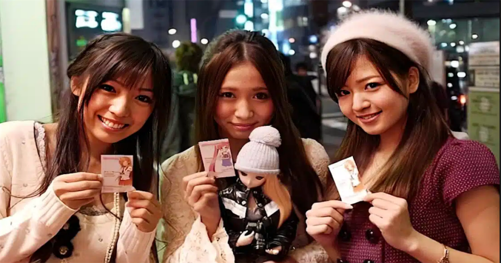 “Γιατί οι Ιάπωνες καθυστερούν να κάνουν το πρώτο τους βήμα στις σχέσεις μέχρι τα 35;”