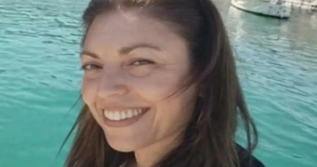 Ηράκλειο: Συναγερμός για την εξαφάνιση 43χρονης μητέρας τριών παιδιών – Ρίγη συγκίνησης προκαλεί το τελευταίο της μήνυμα στον γιο της.