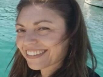 Ηράκλειο: Συναγερμός για την εξαφάνιση 43χρονης μητέρας τριών παιδιών – Ρίγη συγκίνησης προκαλεί το τελευταίο της μήνυμα στον γιο της.