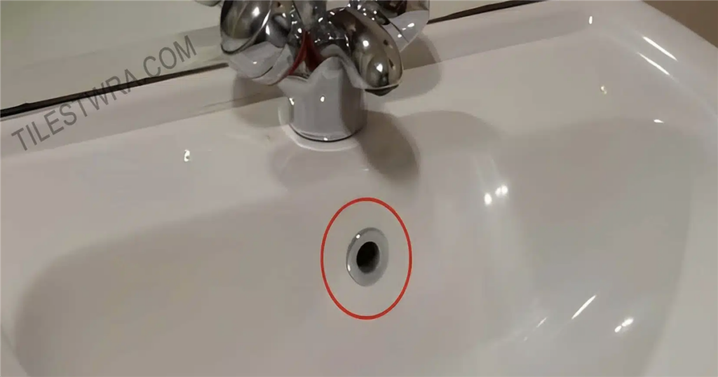 Αποκαλύπτεται το Μυστικό της Μικρής Τρύπας στον Νεροχύτη που Λίγοι Γνωρίζουν!