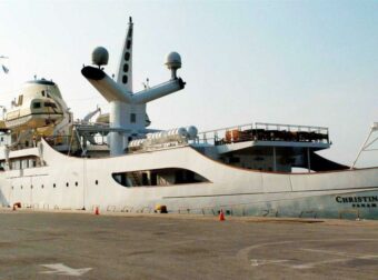 Πωλείται η εμβληματική θαλαμηγός του Αριστοτέλη Ωνάση: Η τιμή που κόβει την ανάσα!