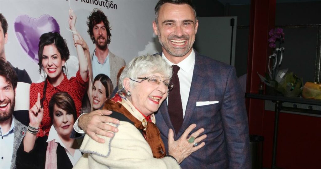 Έφη Παπαθεοδώρου: Η αγαπημένη «Θεοπούλα» ετοιμάζεται για ρόλο-έκπληξη στη φετινή Eurovision – Η τολμηρή πρόταση του Καπουτζίδη.