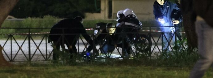 Σοκαριστικό έγκλημα στον Άγιο Δημήτριο: Νεκρός 25χρονος, ανατρεςία στην ΕΛ.ΑΣ. με την αποκάλυψη της ταυτότητάς του.
