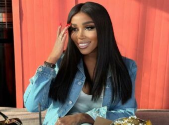 Ελίζαμπεθ Ελέτσι: Η μάχη με το πρόβλημα υγείας και η αιχμηρή δήλωση για Κωνσταντάρα από το νοσοκομείο.