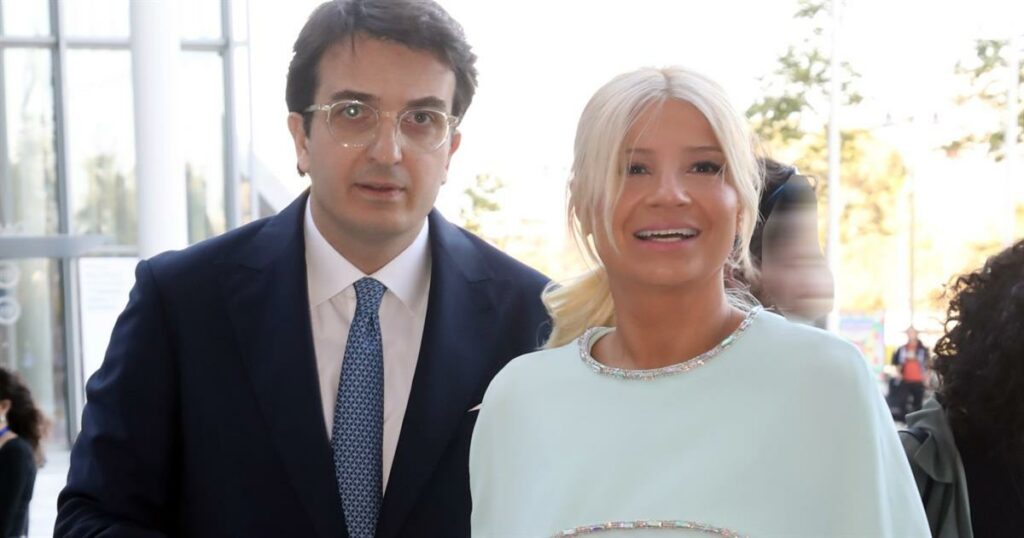 Φαίη Σκορδά & Αλέξανδρος Αθανασιάδης: Λαμπερή εμφάνιση πριν τον γάμο – Δείτε τις αποκλειστικές φωτογραφίες!