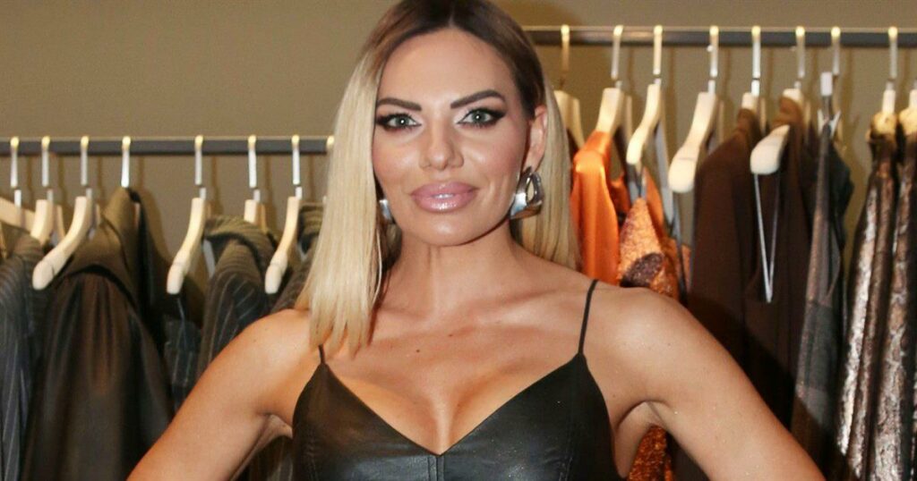 Ιωάννα Μαλέσκου: Εντυπωσιακή μεταμόρφωση και αιχμηρά σχόλια στο OPEN – «Ό,τι δεν λύνεται… κόβεται!»