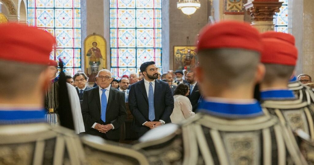 Οργισμένοι οι Τούρκοι: Ο Μαμντάνι καταγγέλλει τις σφαγές των Αρμενίων και παραβρίσκεται σε ελληνορθόδοξη λειτουργία, δηλώνοντας «Ζήτω η Ελλάδα».