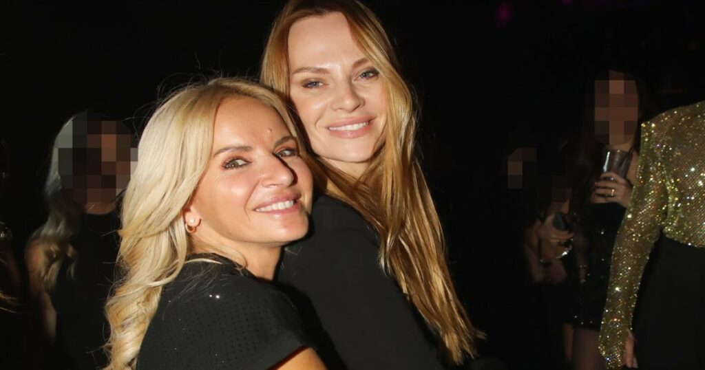 Η Μαρία Μπεκατώρου «έχασε τα λόγια της» – Η εντυπωσιακή βραδινή εμφάνιση της Υβόννης Μπόσνιακ.