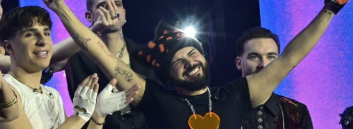 Σε… ρυθμούς «lasha» στροβιλίζεται ο Ακύλας με το «Ferto»!