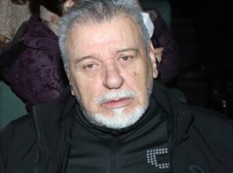 Τάσος Χαλκιάς: «Ο πατέρας μου με χτυπούσε – Ήταν ο μόνος που είχε αυτό το δικαίωμα».