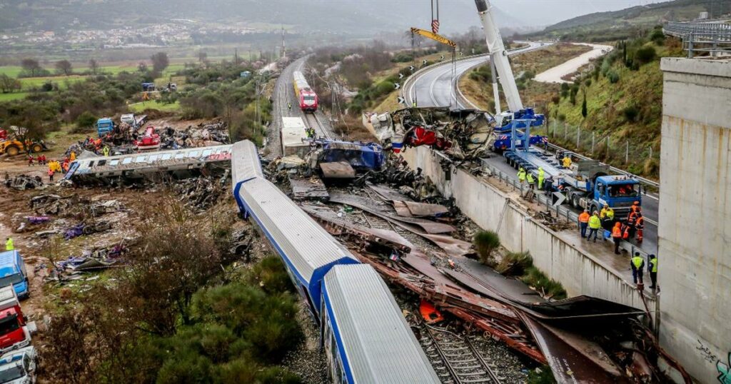 Εμπρησμός στο όχημα του καθηγητή Καρώνη στα Τέμπη: Ανακοίνωση ανάληψης ευθύνης από τους δράστες.