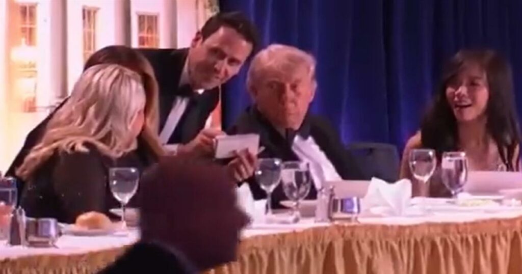 Αναστάτωση στον Λευκό Οίκο: Ένοπλη επίθεση στο δείπνο με τον Τραμπ – Ο δράστης αναγνωρίστηκε ως «Δάσκαλος του μήνα».