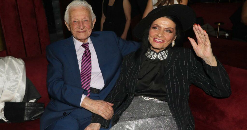 Ζωζώ Σαπουντζάκη: Το τραγικό τέλος της σχέσης της – Η άγνωστη αλήθεια για τον χαμό του συντρόφου της 3 μήνες μετά.