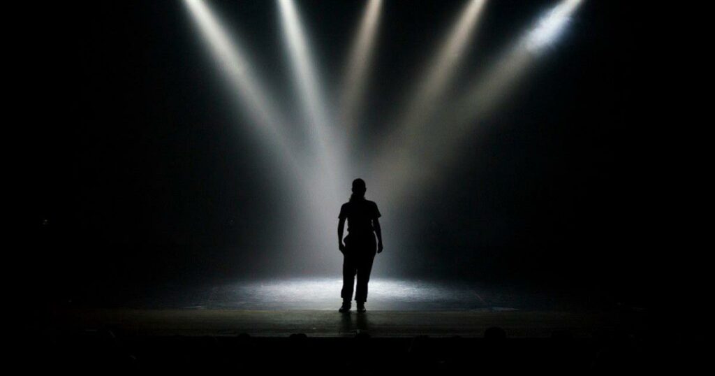 Adile Naşit: Η Ελληνίδα καλλιτέχνιδα με την άγνωστη καταγωγή – Η συγκλονιστική ιστορία της και η τραγωδία που τη σημάδεψε στα γενέθλιά της.