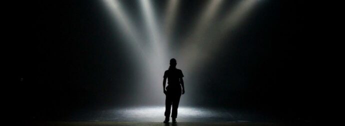 Adile Naşit: Η Ελληνίδα καλλιτέχνιδα με την άγνωστη καταγωγή – Η συγκλονιστική ιστορία της και η τραγωδία που τη σημάδεψε στα γενέθλιά της.