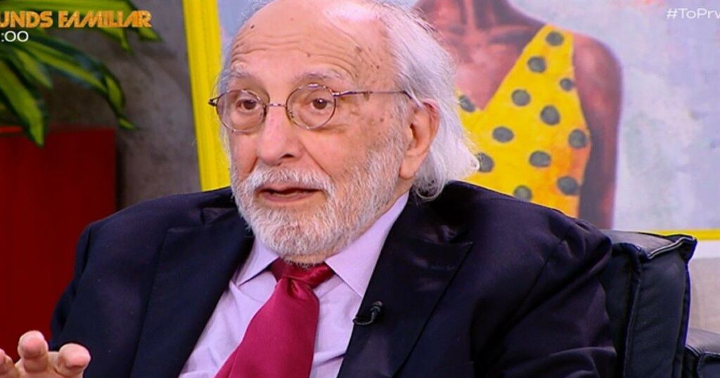 Αλέξανδρος Λυκουρέζος: «Στα 92 μου παραμένω ενεργός» – Αποκαλύψεις για τη σχέση με τη σύντροφό του.