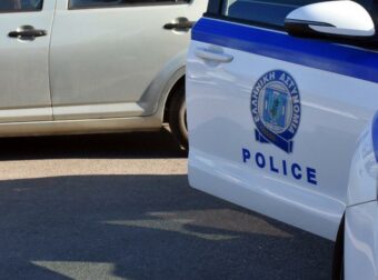 Σοκ στο Σύνταγμα: Σύλληψη εγγονής πρώην υπουργού για ναρκωτικά – Η πορεία της έρευνας!