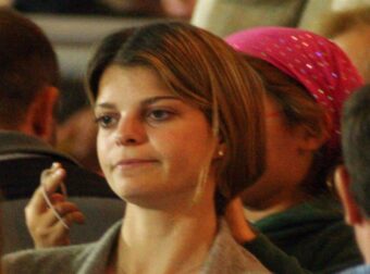 Αθηνά Ωνάση: Η Εμφάνιση Έκπληξη που Προκάλεσε Αναταραχή στο Κοινό! (Δείτε τις Φωτογραφίες)