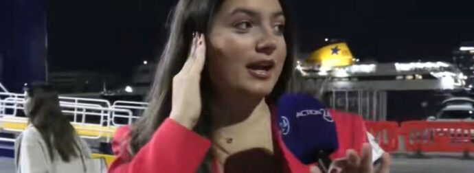 Ανακαλύψαμε την αφοσιωμένη δημοσιογράφο που διενεργεί πασχαλινά γκάλοπ στο λιμάνι του Πειραιά!