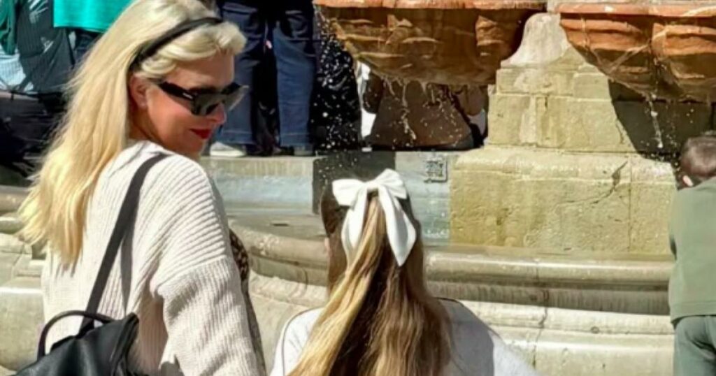 Ελένη Μενεγάκη: Η Αντίδρασή της σε Σχόλιο για τη Μαρίνα στα Social Media με Μια Αξιολάτρευτη Φωτογραφία