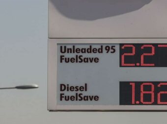 Fuel Pass 2026: Αναστάτωση στην πλατφόρμα και μεγάλες ουρές στα ΚΕΠ – Τα 4 λάθη που αποκλείουν τους δικαιούχους.