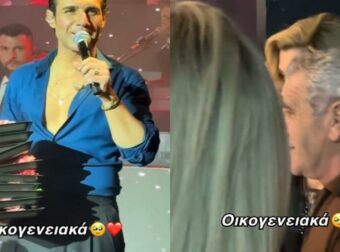 Ο Πέτρος Ιακωβίδης: Αφιερώνει συγκινητικές στιγμές στη σκηνή στους γονείς του, εκφράζοντας την αγάπη του.