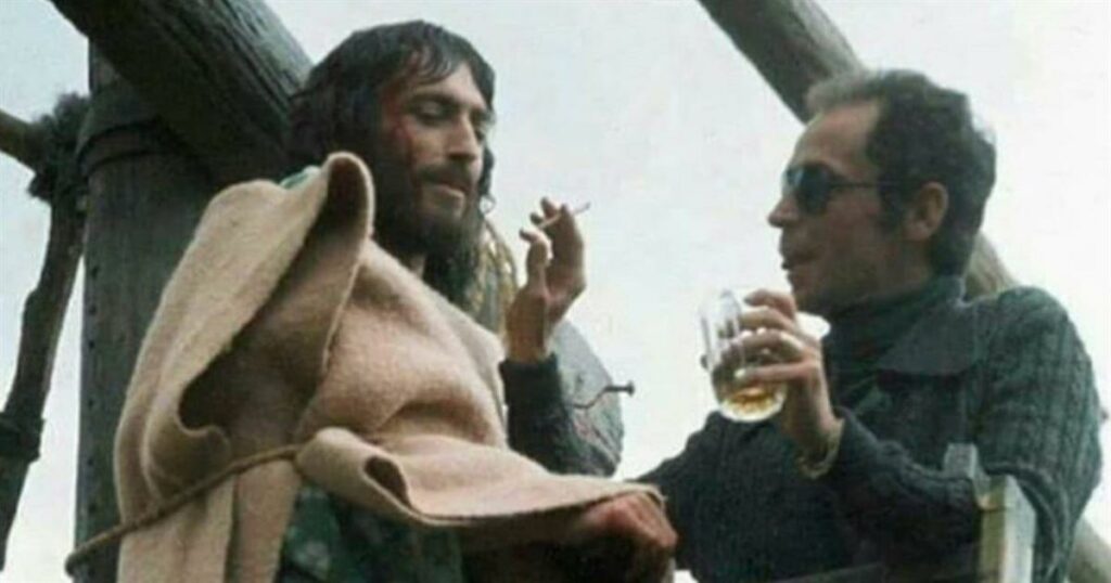 Αποκαλύπτοντας τα 15 θρησκευτικά λάθη στο «Ιησούς από τη Ναζαρέτ» και η κρυφή ιστορία που θα σας συναρπάσει!