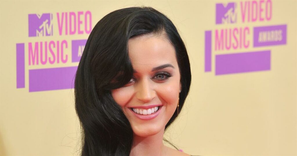 Σοκ: Γνωστή ηθοποιός κατηγορεί την Katy Perry για σeξουαλική παρενόχληση!