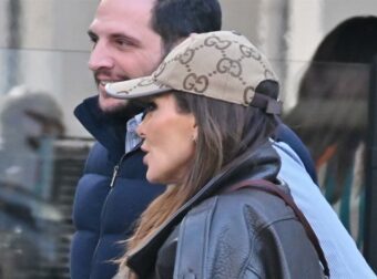 Αποκλειστικό: Ανακαλύψτε τον μυστηριώδη συνοδό της Δέσποινας Βανδή στην καρδιά της Αθήνας!