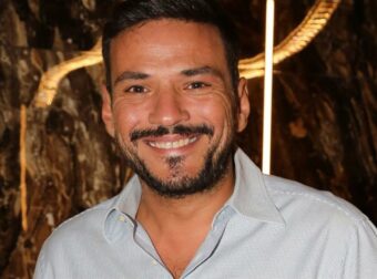 Κώστας Τσουρός: Ξεκαθαρίζει το περιστατικό στη Νάξο – Απορρίπτει τις φήμες περί ξυλοδαρμού.