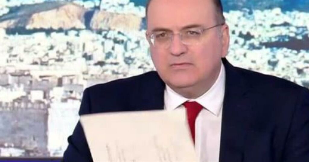 Ο Λαζαρίδης αποκαλύπτει το μυστικό πασίγνωστου παρουσιαστή που ήταν συμφοιτητής του σε ψεύτικο κολλέγιο!